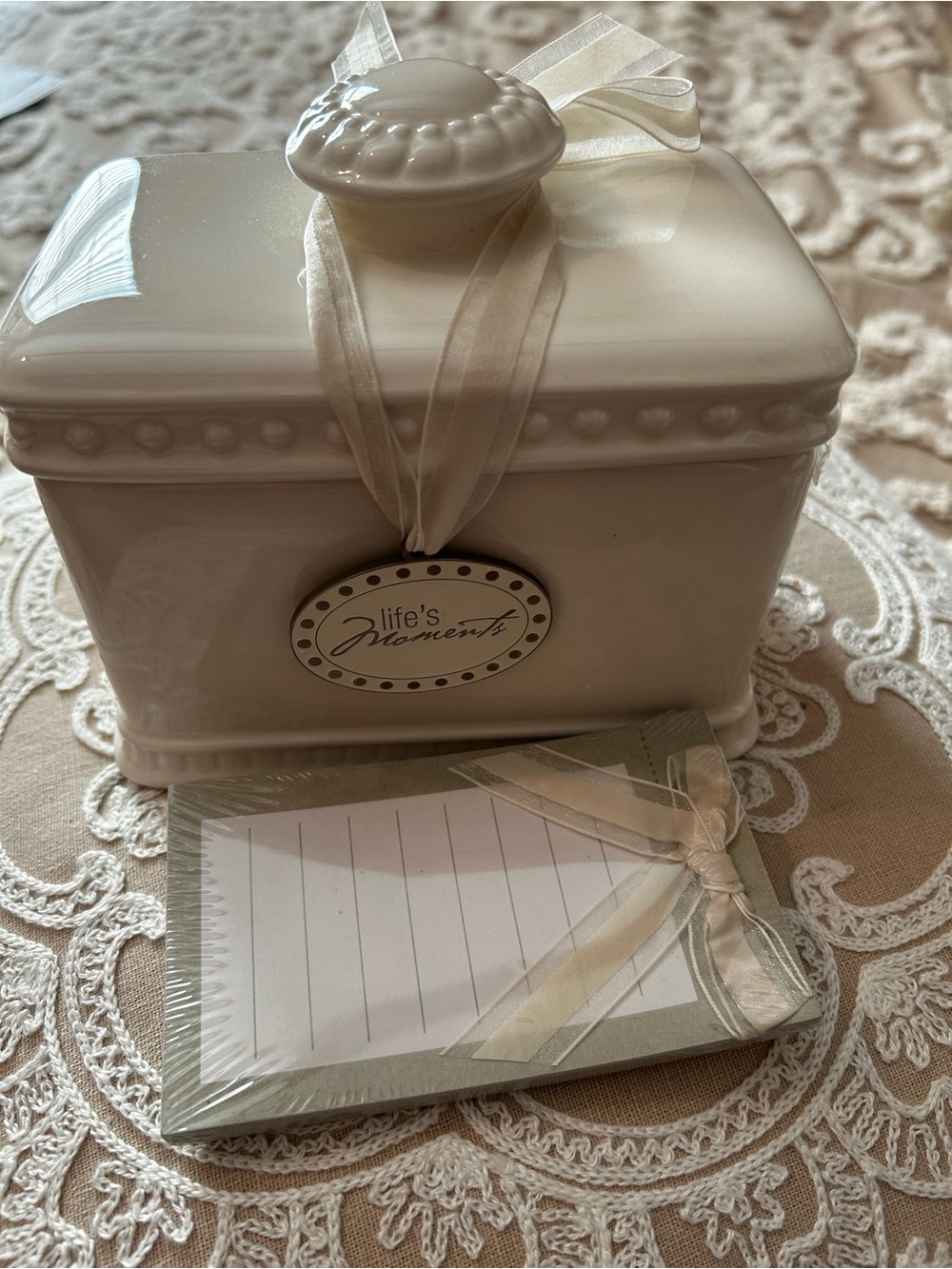 Source creative  memories Cream Ceramic Keepsake Box with Notepads